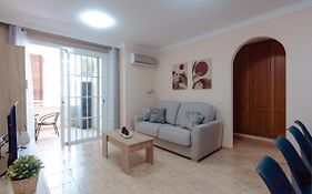 Apto ACHE, acogedor apartamento de 66 m con terraza, aire acondicionado y parking privado gratuito